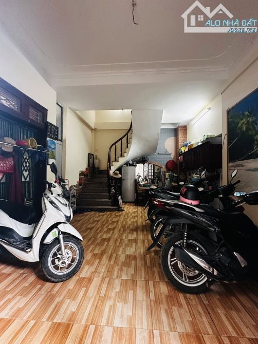 PHÚ MỸ 65M2 – 5 TẦNG – MT 6M – Ô TÔ ĐỖ CỬA – KINH DOANH – DÒNG TIỀN 30TR/THÁNG – 15.2 TỶ - 5