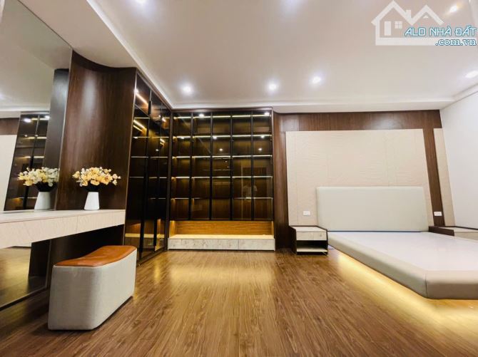 PHÂN LÔ PHỐ VỌNG - 81M2 - MT 5M 2 THOÁNG - THANG MÁY - Ô TÔ TRÁNH NHAU - 2X TỶ - 5