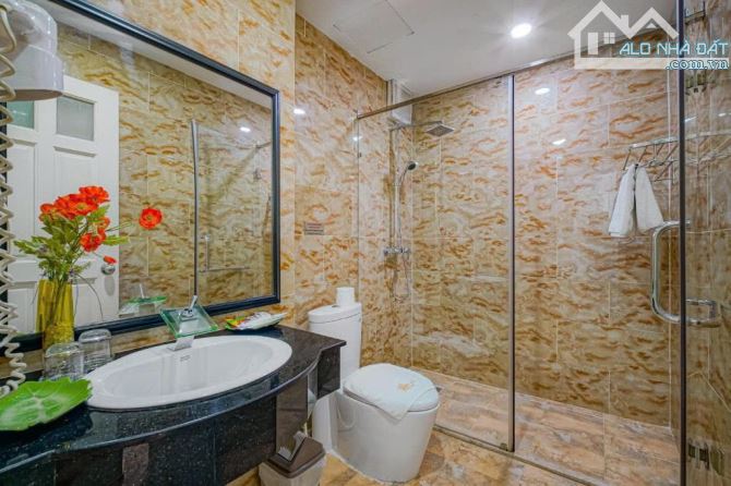 Khách sạn(43p)_Góc 3MT P.Bến Thành ,Q.1 - 8,5x20m(Hầm+10 tầng)HĐT: 500tr/th - Gía: 250 tỷ - 5