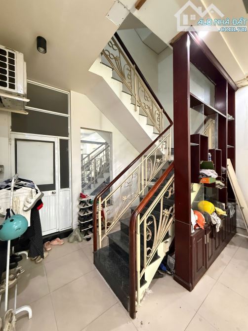 Bán CHDV Dòng Tiền Ổn Định - Hương Lộ 2 Bình Tân - DT 65m 4 Tầng - Giá Chỉ 7.5 Tỷ - 5