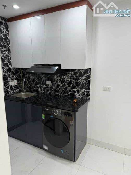 BÁN TÒA NHÀ CHDV MỄ TRÌ - 68M*8T, MT RỘNG 7M, 15PKK FULL NT, D.TIỀN 850TR/NĂM - CHỈ 16.4TỶ - 5