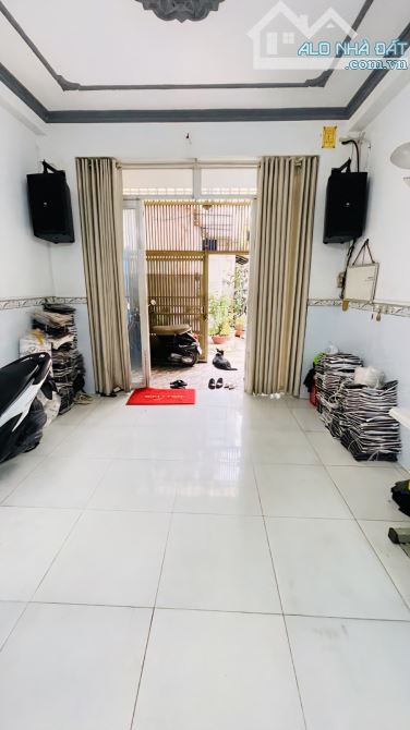 🏘🔥GIÁP Q.10 KẾ LÝ THƯỜNG KIỆT - LẠC LONG QUÂN - HẺM 4M - 55M2 (4X13) - 3 TẦNG  CHỈ 6.8 T - 5