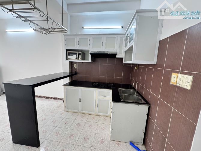 Bán Nhà Mặt Tiền Quận 5 , Đường Phan Văn Trị. - 5