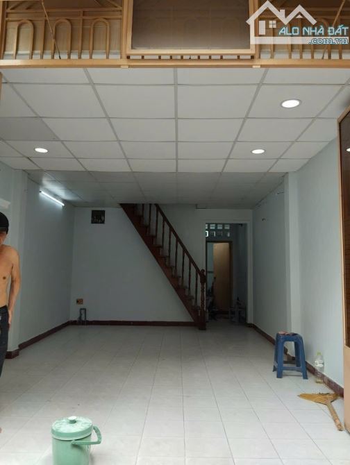 CÁCH MẠNG THÁNG TÁM TTQ10 - NGANG HIẾM 4M DÒNG TIỀN 20TR/THÁNG GIÁ CHỈ 7.2 TỶ - 5