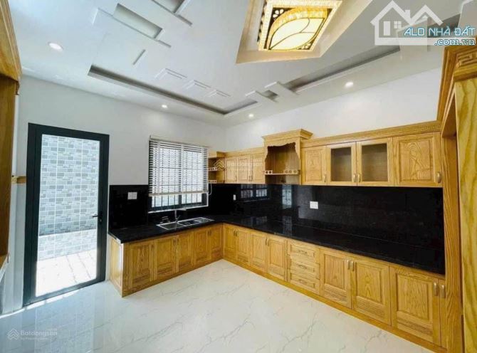 BÁN NHÀ MẶT TIỀN BÌNH GIÃ P8 TP. VT 5TẦNG CÓ THANG MÁY FULL NỘI THẤT. KD ỔN ĐỊNH. GIÁ TỐT - 5