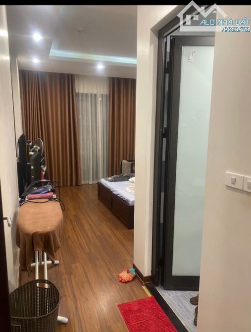 Cần bán nhà mặt phố Phạm Thận Duật 5tầng full nội thất. - 5