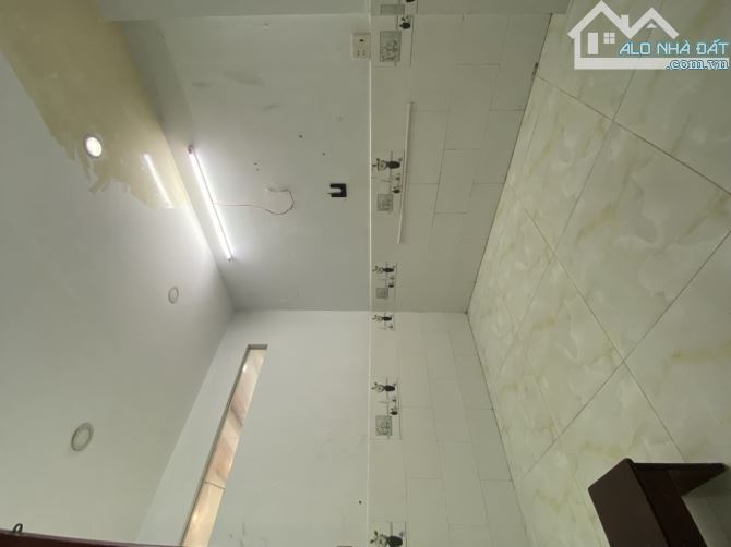 NHÀ 2 MẶT  TIỀN- CHIẾN LƯỢC - HẺM XE HƠI THÔNG-72M2 - 3 TẦNG - KHÔNG LG- QH- CHỈ 6 TỶ LẺ - 5