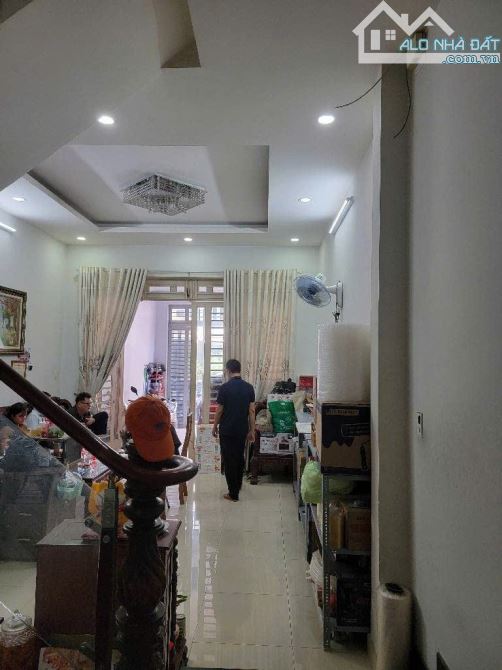 🔥 NHÀ 3 TẦNG ( Ngộp Bank)  HẺM 7M đường HÀ HUY GIÁP, phường THẠNH LỘC, Q12,  DT 80.9m2 - 5