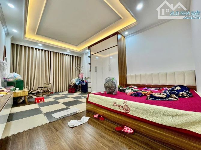 Bán Nhà Hồ Tùng Mậu- 7 tầng thang máy- ô tô vào nhà- dt 44M2X8T- GIÁ 16 tỷ - 5