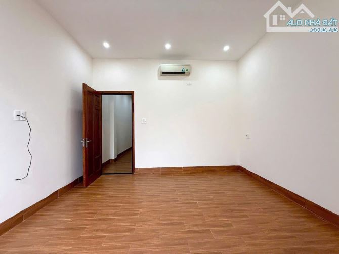 📌📌📌LÀM VIỆC TRỰC TIẾP GIÁ TỐT !!!bán nhà  3 tầng kiệt 3m 402 trưng nữ vương - 5