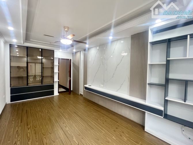 SIÊU PHẨM NHÀ 6 TẦNG  GARA Ô TÔ  THANG MÁY  Ở CỰC SƯỚNG - 5
