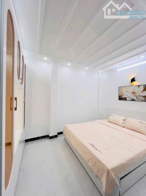 Nhỉnh 3 Tỷ - Sổ Hồng Riêng - 2 Tầng - 5x12 - Gần Quận 7 - 5