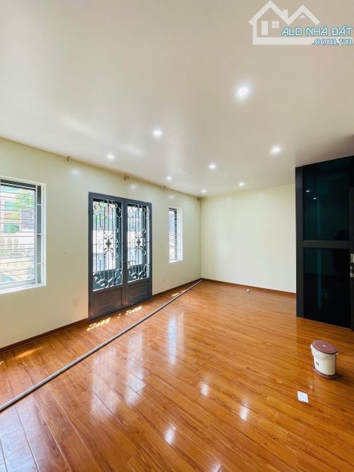 🛖: bán nhà 4 tầng, dân xây Lập - Lô Góc - Thang Máy) Tại Phố Lạch Tray 💸: 6,6 tỷ (dc01) - 5