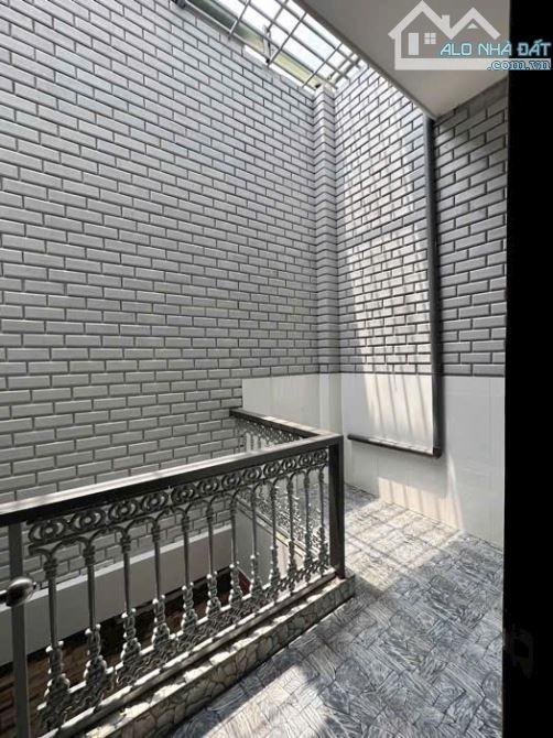 Mặt tiền Nguyễn Văn Quá - Ngay Song hành - Trường Chinh - 98m2 - 4 tầng - 25tr/tháng - 6