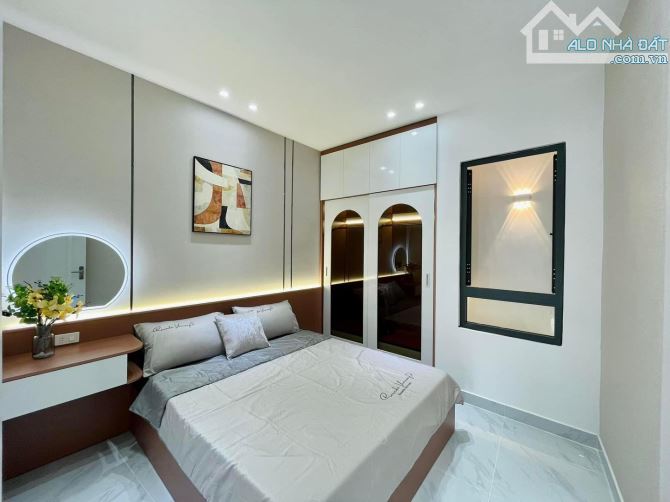 Nhà riêng 64,8m2 / 2 tỷ550 triệu Hồng Hà, Phường 2, Quận Tân Bình. SHR - 6