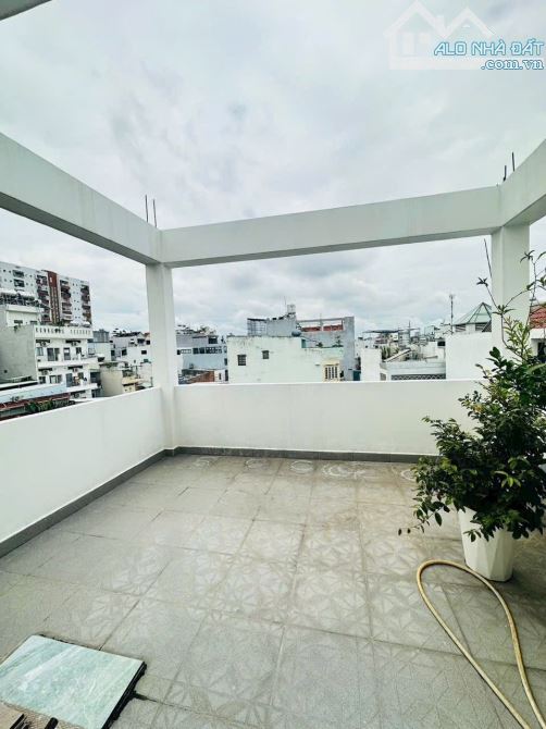 6.3 tỷ - bán nhà góc 4 tầng Nguyễn Văn Công GV. DT 4mx14m, 4PN, hẻm thông - 6