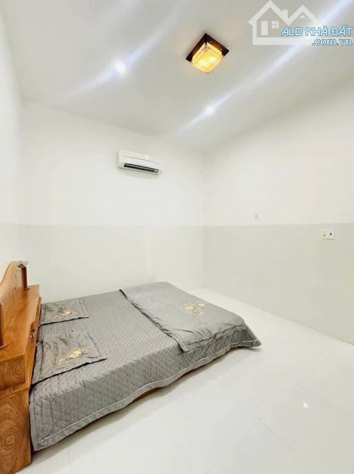 Bán gấp căn nhà Đ.Tân Hiệp 4 - hóc môn - 121m2 - 925 Triệu - sổ riêng - 6