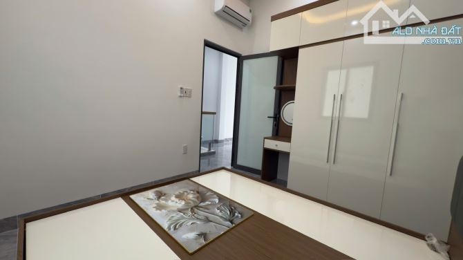 BÁN NHÀ 2 TẦNG DIÊN TOÀN RỘNG 84,1M2 CHỈ 2TỶ450TR GẦN ĐƯỜNG NGUYỄN TRÃI - 6