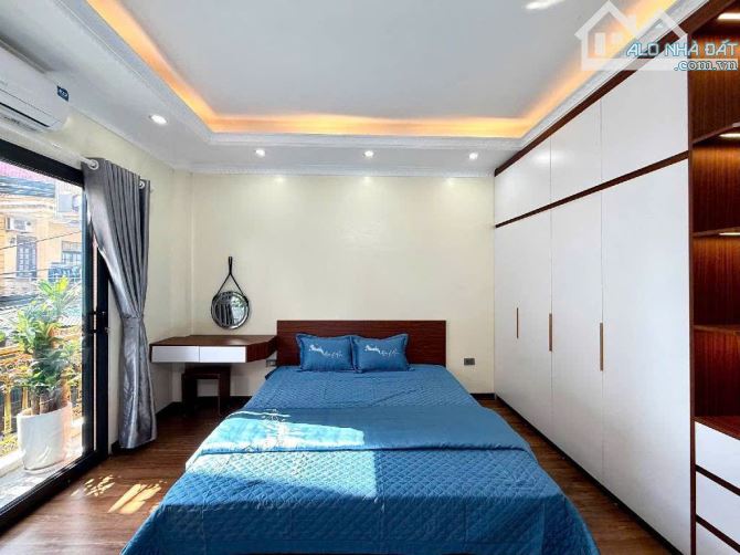 Bán nhà Nam Dư 45m2 5 tầng, thang máy, mới kính koong, ô tô ngủ trong nhà, giá 12 tỷ - 6