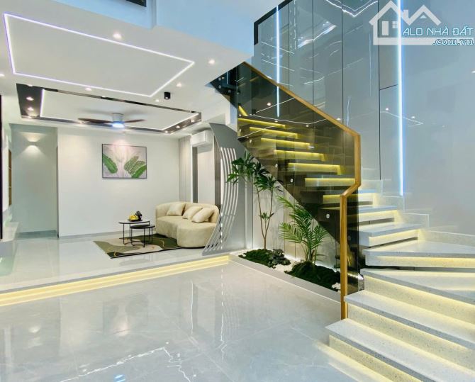 🏠Siêu Phẩm Hẻm Thông 6M💎Vị trí: Phan Huy Ích, P15💎4X15M 4 Lầu 3PN 3WC💵9,9 Tỷ - 6