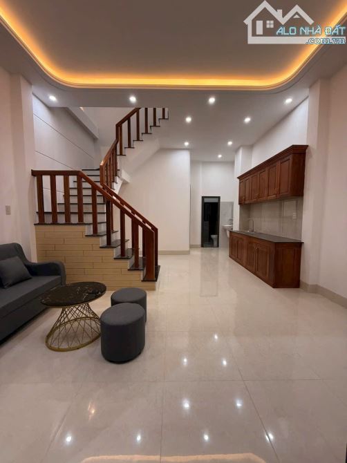 BÁN CẶP NHÀ LẦU MỚI XÂY 100% – HẺM 311 ĐƯỜNG NGUYỄN VĂN CỪ, CÓ 3 PHÒNG NGỦ + 2 GIẾNG TRỜI - 6