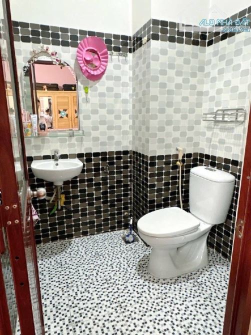 BÌNH TÂN-2 TẦNG - 64M2 - HẺM XE HƠI 8M THÔNG - HƯƠNG LỘ 2 - BÌNH TÂN - CHỈ 5,45 TỶ - 6