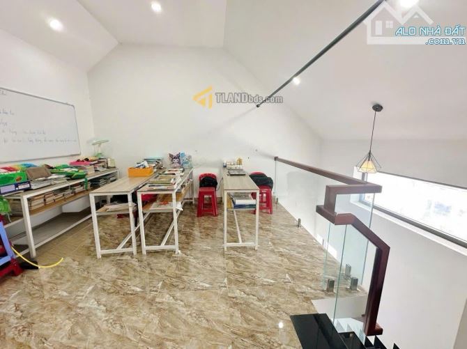 🌻 VILLA nghĩ dưỡng 3 tầng thoáng 200m2 Trịnh Hoài Đức , Đà Lạt chỉ 11 tỷ - 6