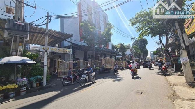 TÒA NHÀ TO RỘNG-DÒNG TIỀN CAO-GIÁ TỐT- BÁN NHÀ CHDV 100M2-6 TẦNG-MẶT TIỀN LÊ LIỂU TÂN PHÚ - 6