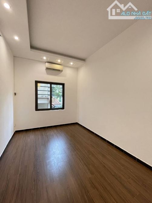 Ngọc Thụy- OTO đỗ cửa 39M x 3 tầng giá chỉ 6.x Tỷ có thương lượng mạnh - 6
