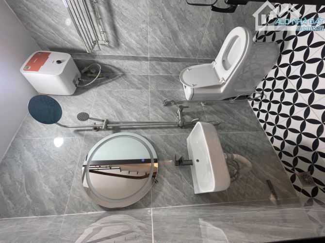 Chuyên cơ mặt đất 18m x 4t phố Nguyễn cao giá chỉ nhỉnh 4tỷ - 6