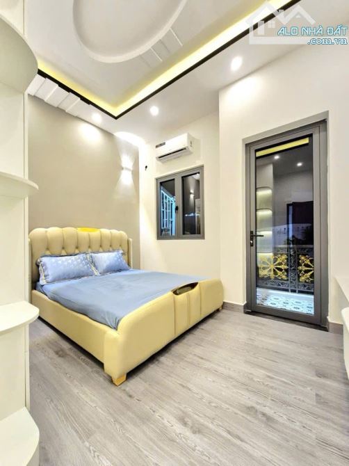 SÁT MẶT  TIỀN XE HƠI Q7  CÓ 7 TỎI - 6