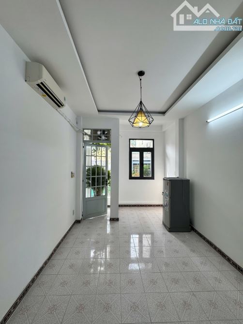 Bán Nhà Mặt Tiền Quận 5 , Đường Phan Văn Trị. - 6