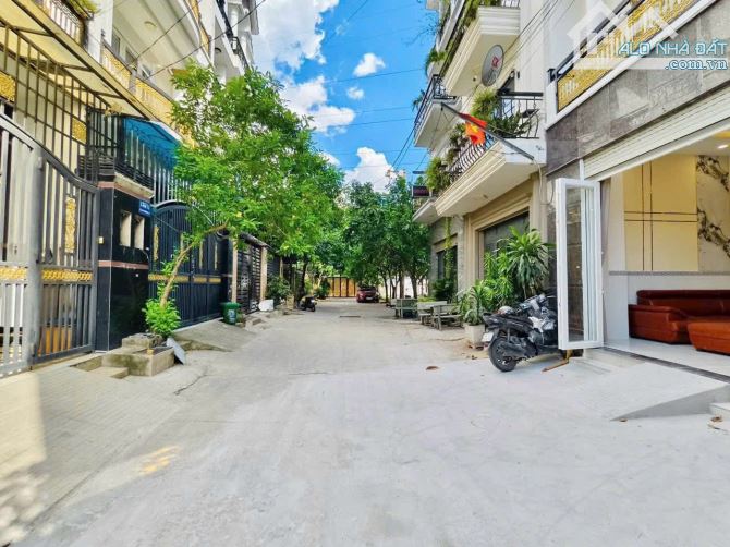 Nhà 4 tầng đường THẠNH XUÂN 21. Q12 dt sàn 152m2 ngang 5m hiện 5 tỷ xíu - 6