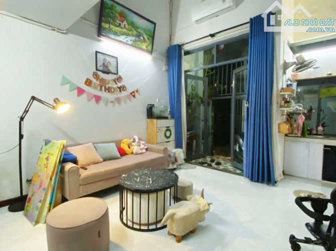 🏠🏠🏠Nhà cấp gác lửng thiết kế nhỏ gọn và xinh đẹp sát biển Nguyễn Tất Thành. - 6