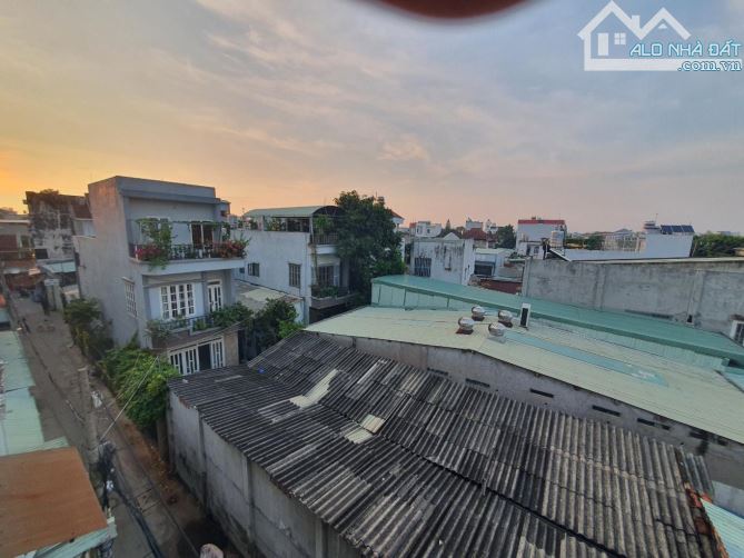 Nhà 3 Tầng Linh Xuân, 66m2. Hẻm Xe Hơi. SHr. 3PN,3WC Hơn 5 tỷ - 6