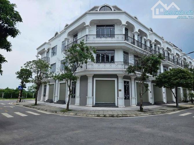 Bán nhà  KĐT 319 cổ loa đông anh  lô góc ô tô vỉa hè rộng dt 95 m x4 tầng 5,5 mt giá 16,5ỷ - 7