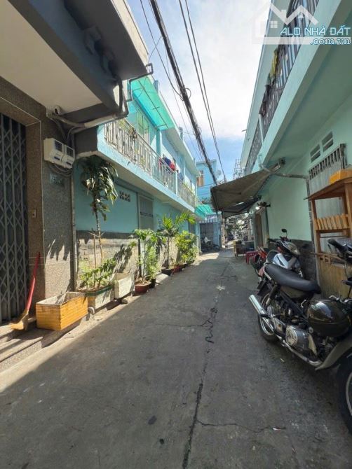 BÁN NHÀ TÂN BÌNH - HẼM XE HƠI - 44M2 NGANG 4M - 2 TẦNG ĐẸP - TẶNG NỘI THẤT -NHỈNH 6 TỶ - 7