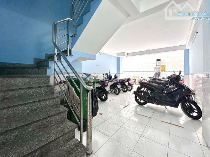 Bán nhà Q10 - CHDV 7 tầng - 1 MBKD 20 phòng - doanh thu ổn định - 7