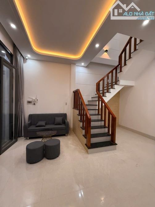 BÁN CẶP NHÀ LẦU MỚI XÂY 100% – HẺM 311 ĐƯỜNG NGUYỄN VĂN CỪ, CÓ 3 PHÒNG NGỦ + 2 GIẾNG TRỜI - 7