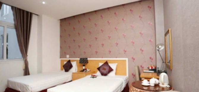 KHÁCH SẠN 3 MẶT TIỀN ĐƯỜNG NGUYỄN CHÍ THANH - - 7