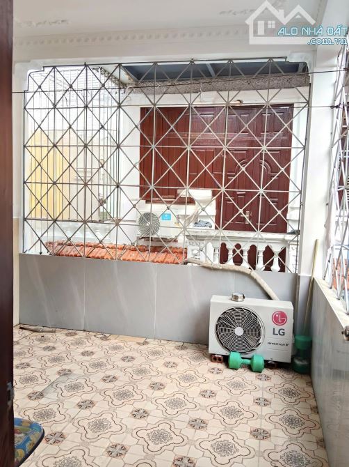 Bán Nhà Xuân Thủy,50m2, Lô Góc 3 Mặt Thoáng,Tặng Nội Thất,Ô tô Đỗ ,Ngõ Thông,Kinh Doanh - 7
