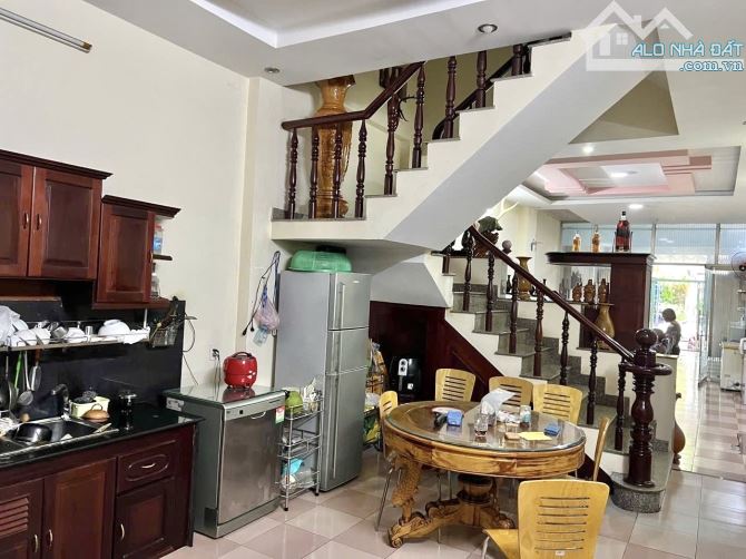 Bán nhà mặt tiền Tân Bình - Khu K300 - 110m2 - 5 tầng - kinh doanh tốt - 7