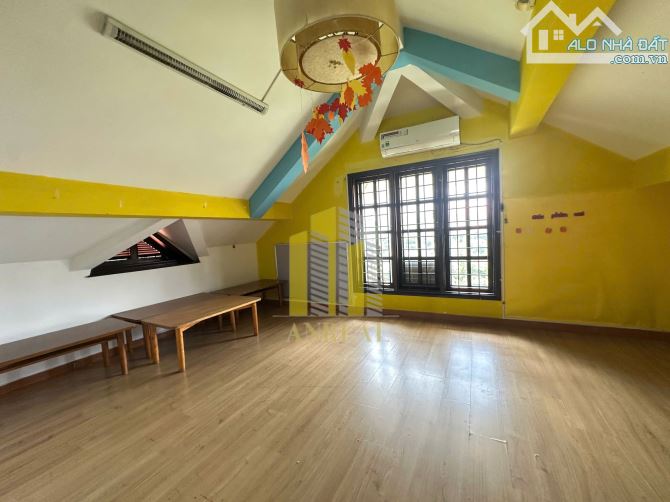 Biệt thự mặt tiền Nguyễn Văn Hưởng vị trí kinh doanh - 2 mặt tiền - 600m2. Giá 155 triệu - 7