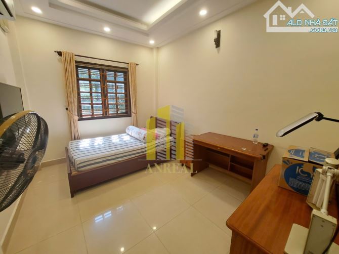 Cho thuê Villa Trần Não full nội thất 5 phòng. Giá 35 triệu - 7