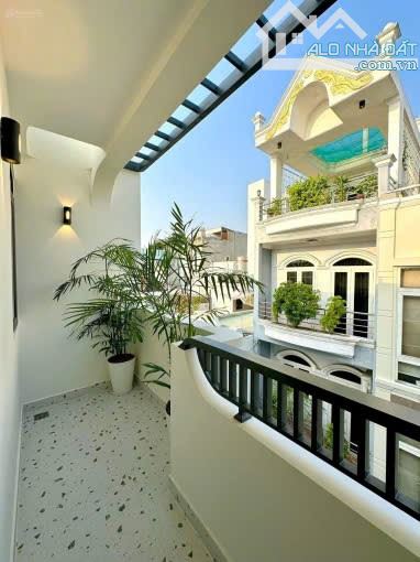 CHỐT CĂN NHÀ NẰM NGAY TRÊN ĐƯỜNG LÊ VĂN LƯƠNG, QUẬN 7 - GIÁ: 5,62TỶ/ 5,6M X 13M. GẦN ĐH TÔ - 7