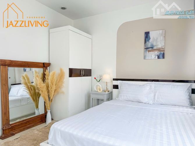 SIÊU PHẨM CĂN HỘ 2PN FULL NỘI THẤT CỰC RỘNG 70M2 CỬA SỔ LỚN NGAY QUẬN 1 - 7