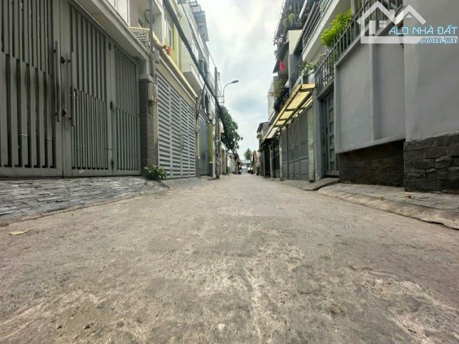 NHÀ 3 TẦNG - HẺM ÔTÔ - KHU PHÂN LÔ SỔ VUÔNG 82 M2. - 7