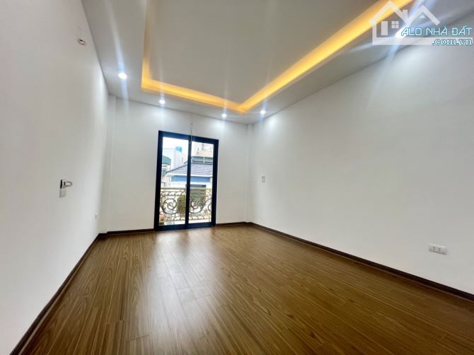 SIÊU PHẨM NHÀ 6 TẦNG  GARA Ô TÔ  THANG MÁY  Ở CỰC SƯỚNG - 7
