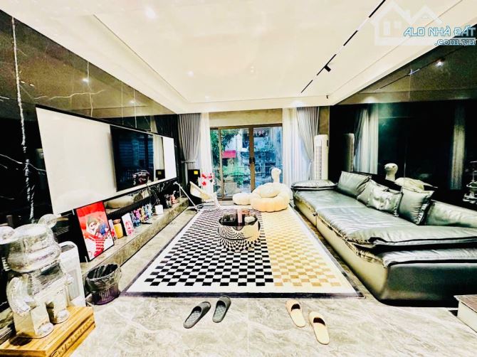 ✨ BÁN NHÀ NGUYỄN VĂN CỪ - PHÂN LÔ – 6 TẦNG THANG MÁY – NỘI THẤT CHÂU ÂU – GIÁ TỐT - 7
