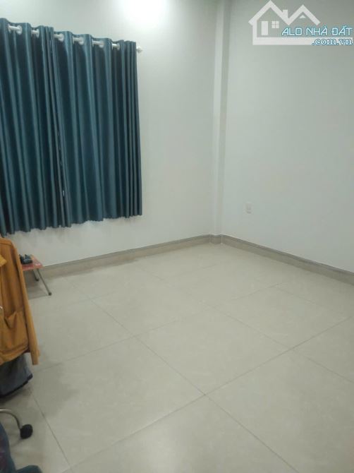 Nhà hẻm oto gần Đặng Văn Bi. 1 trệt 2 lầu, 4pn 4wc, DT rộng - 8